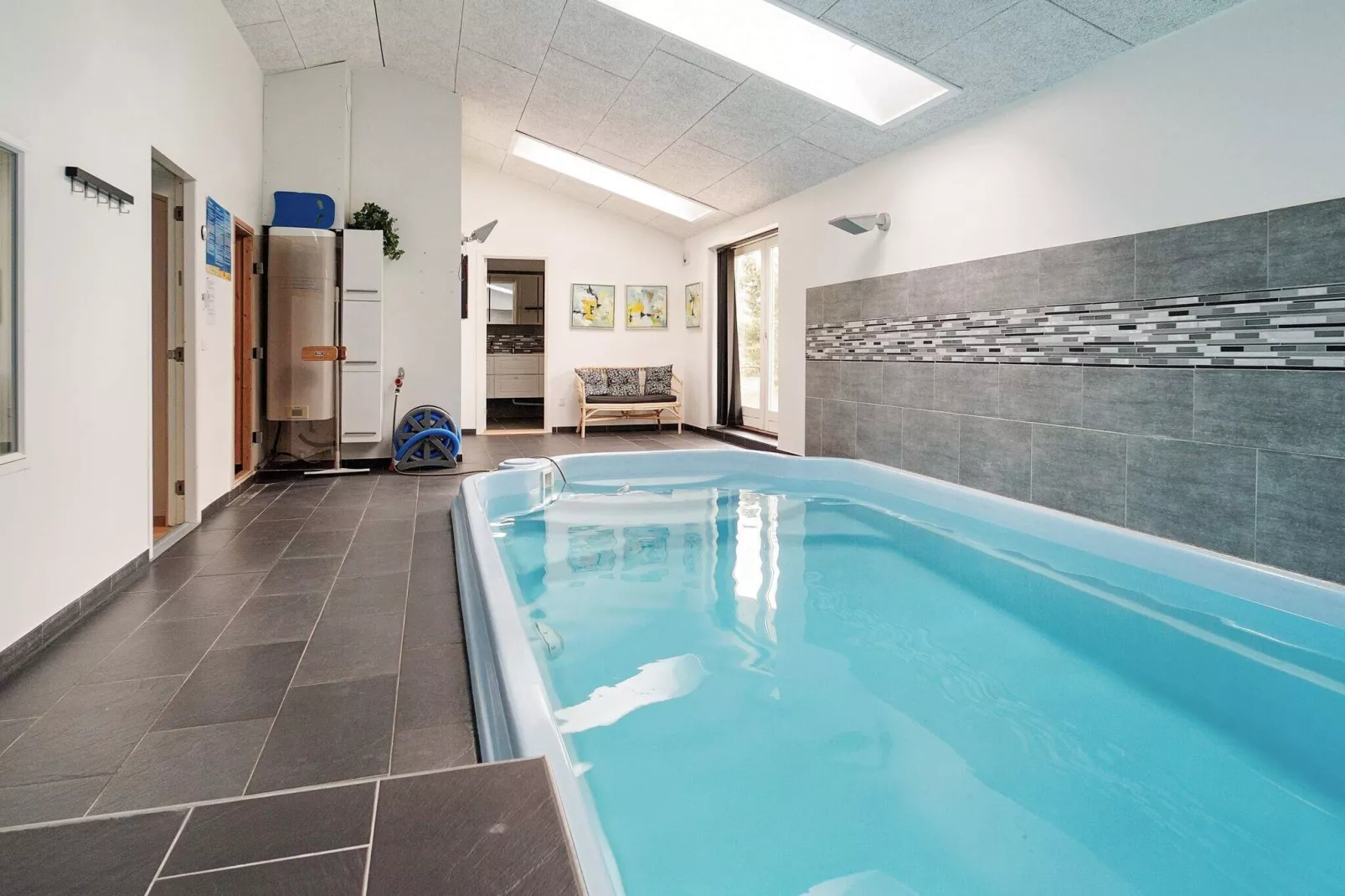 8 persoons vakantie huis in Rødby-By Traum-Zwembad