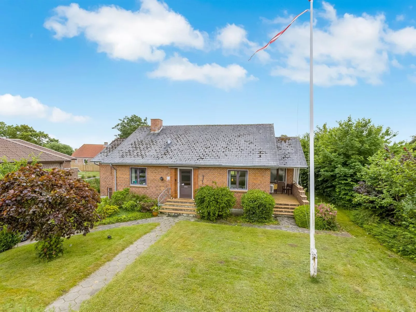 "Hiarni" - 12km from the sea