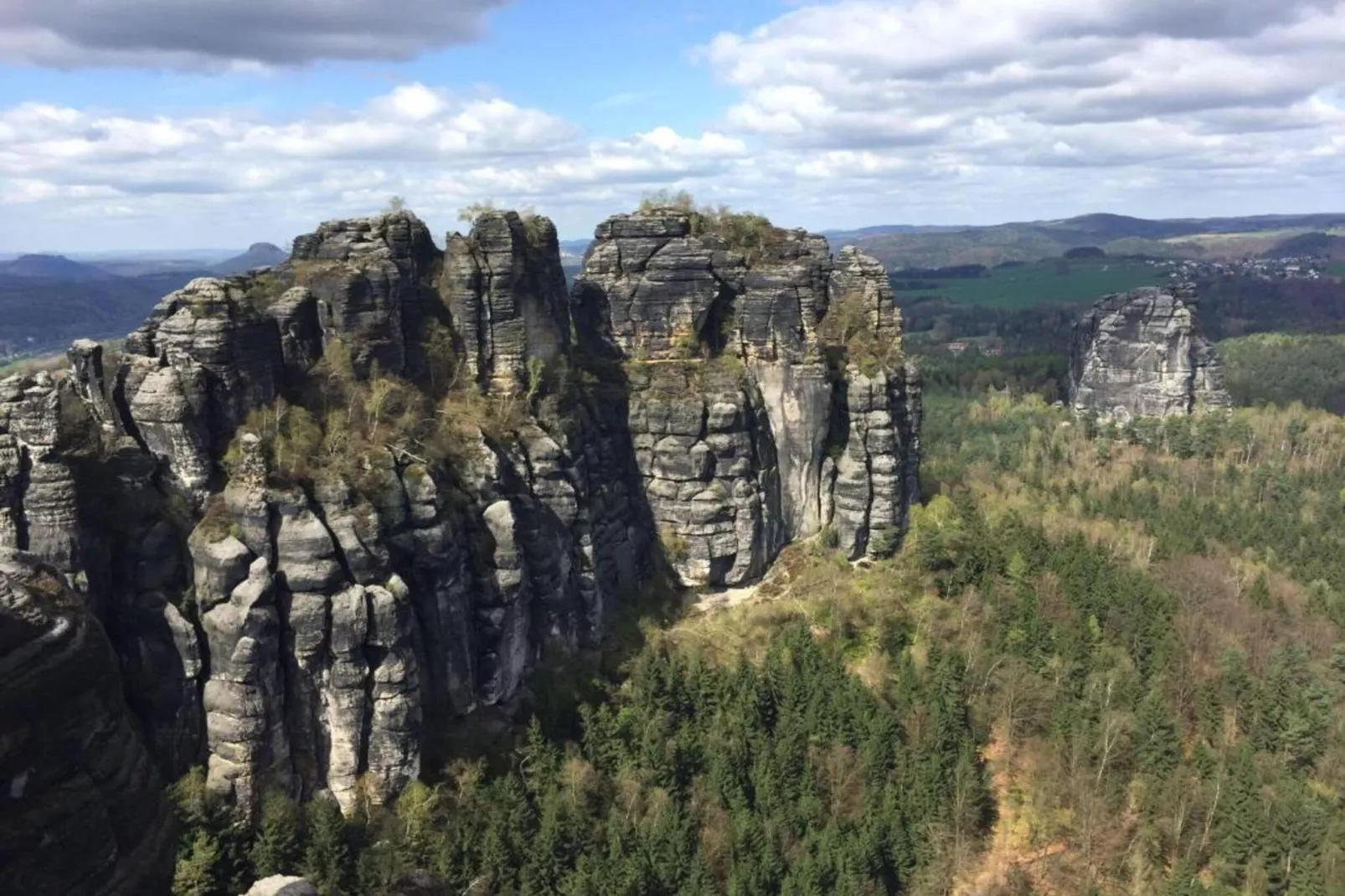Im Elbsandsteingebirge-Gebieden zomer 5km