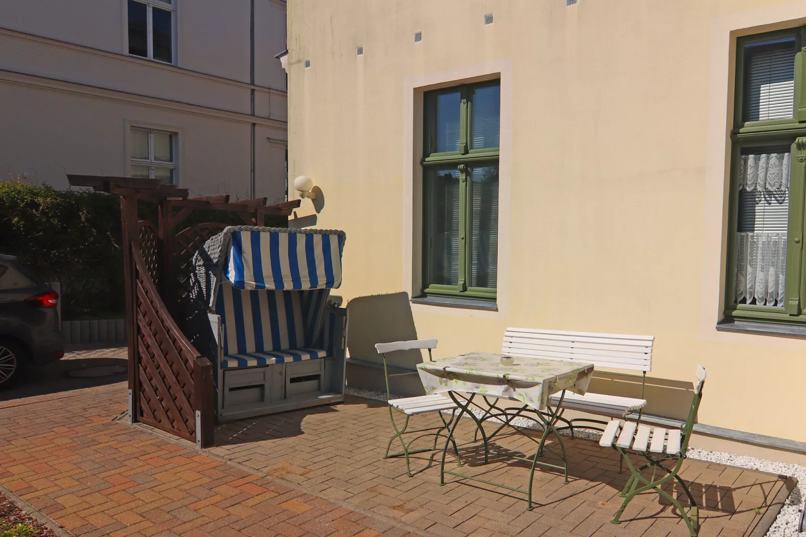 Sonnenterrasse Im EG Goethestr 10