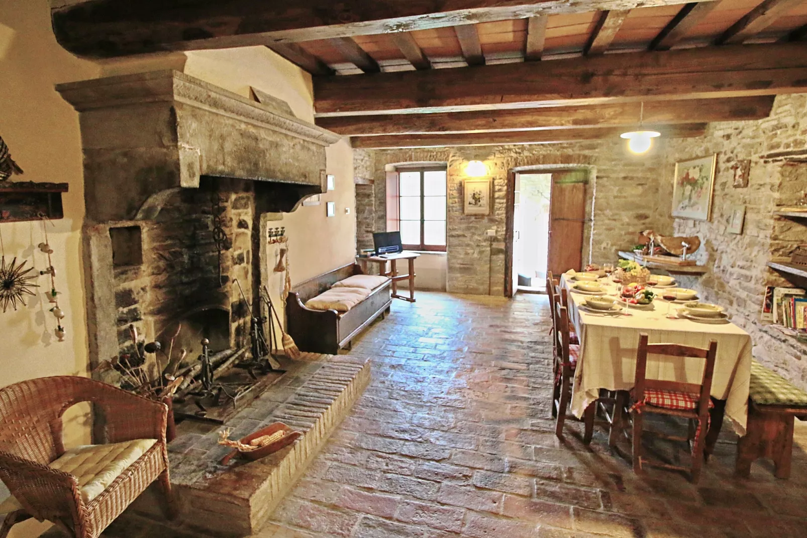 Casal Corniolo- Montalto-Woonkamer