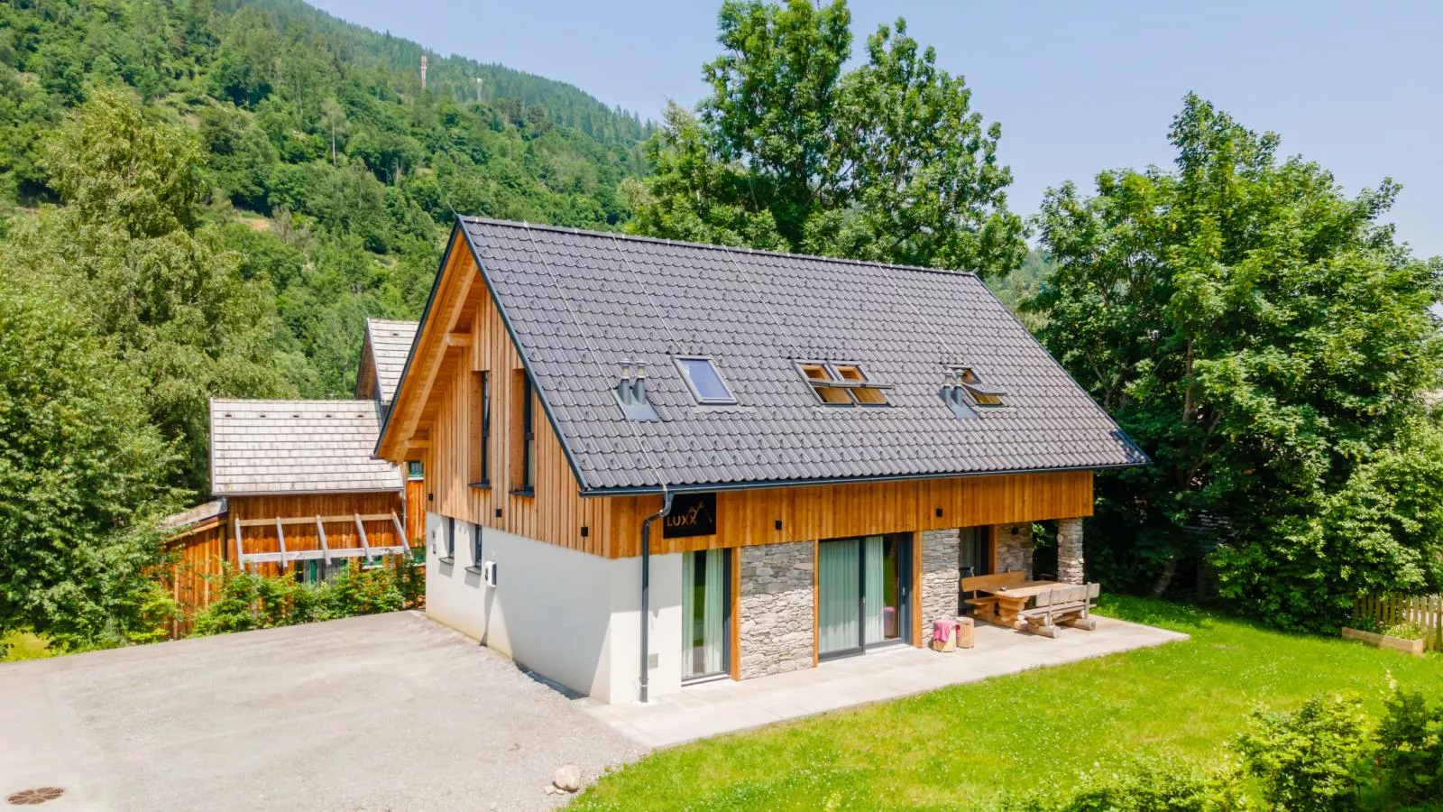 Mountain Chalet Luxx-Buitenkant zomer