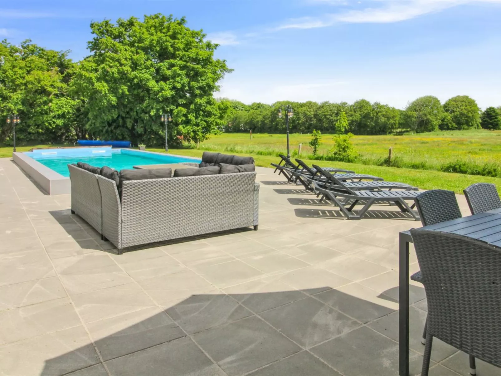 "Melin" - 7km from the sea-Buiten