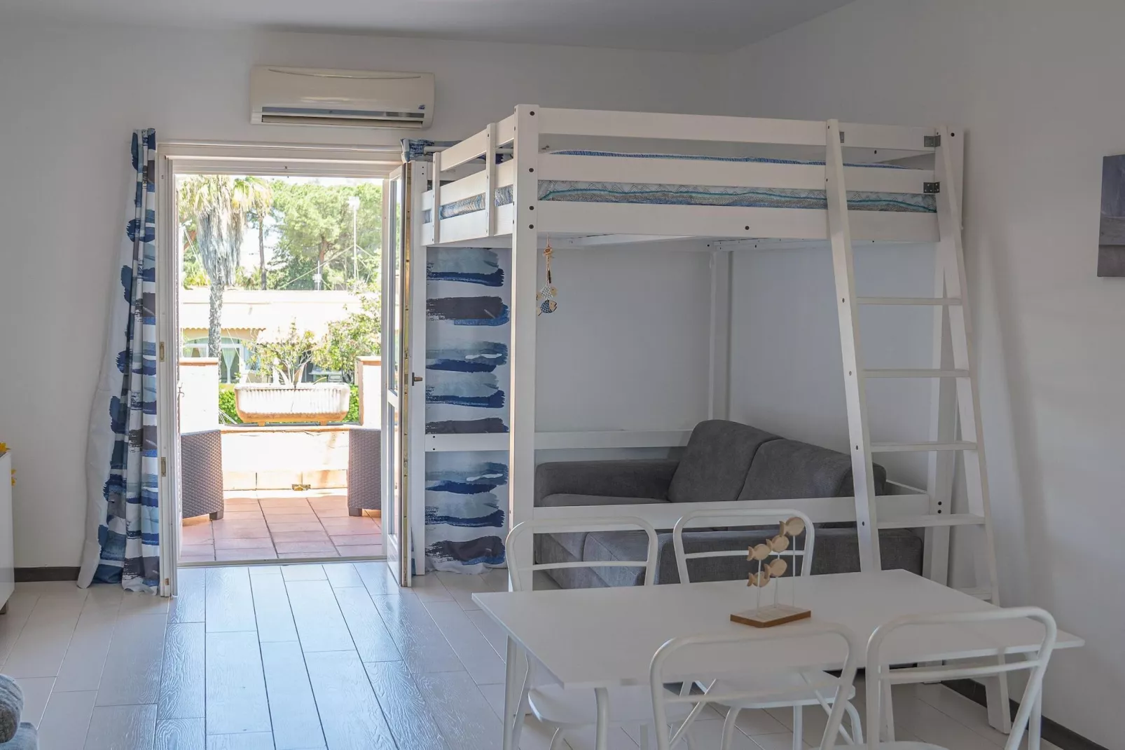Casa Maralis 4 Pers Furnari-Woonkamer