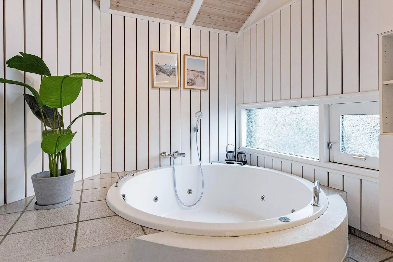 Wellness Retreat aan Zee -- By Traum Ferienwohnungen-Spa