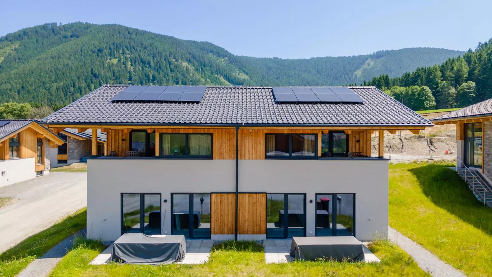 Grebenzen Lodge 51B-Buitenkant zomer