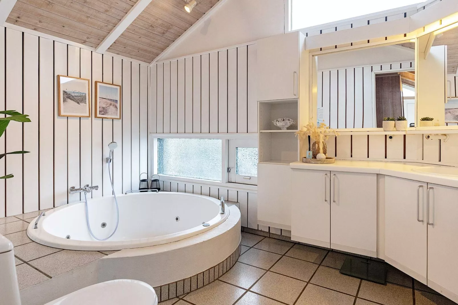 Wellness Retreat aan Zee -- By Traum Ferienwohnungen-Binnen