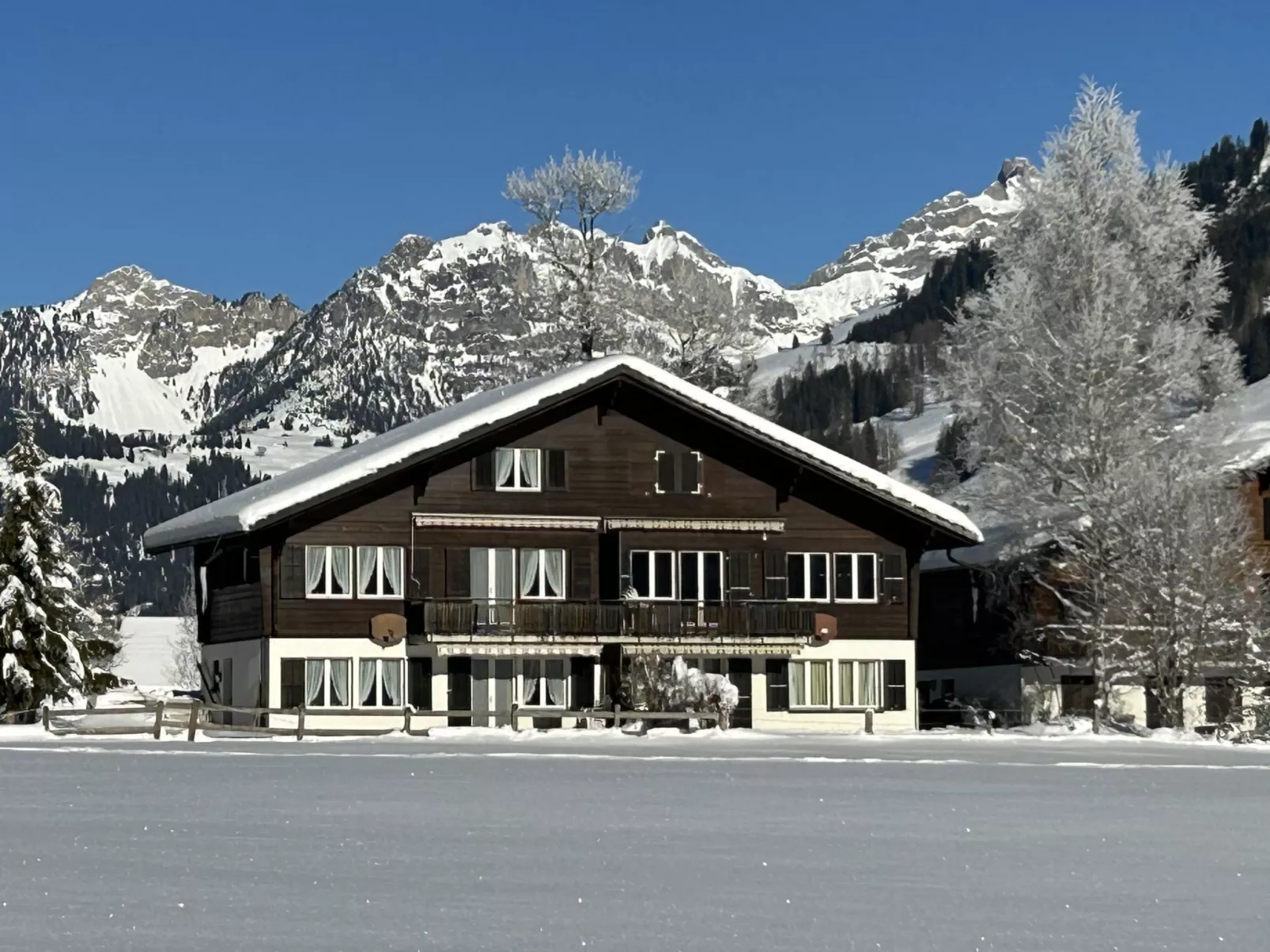 Chalet Claudia-Binnen