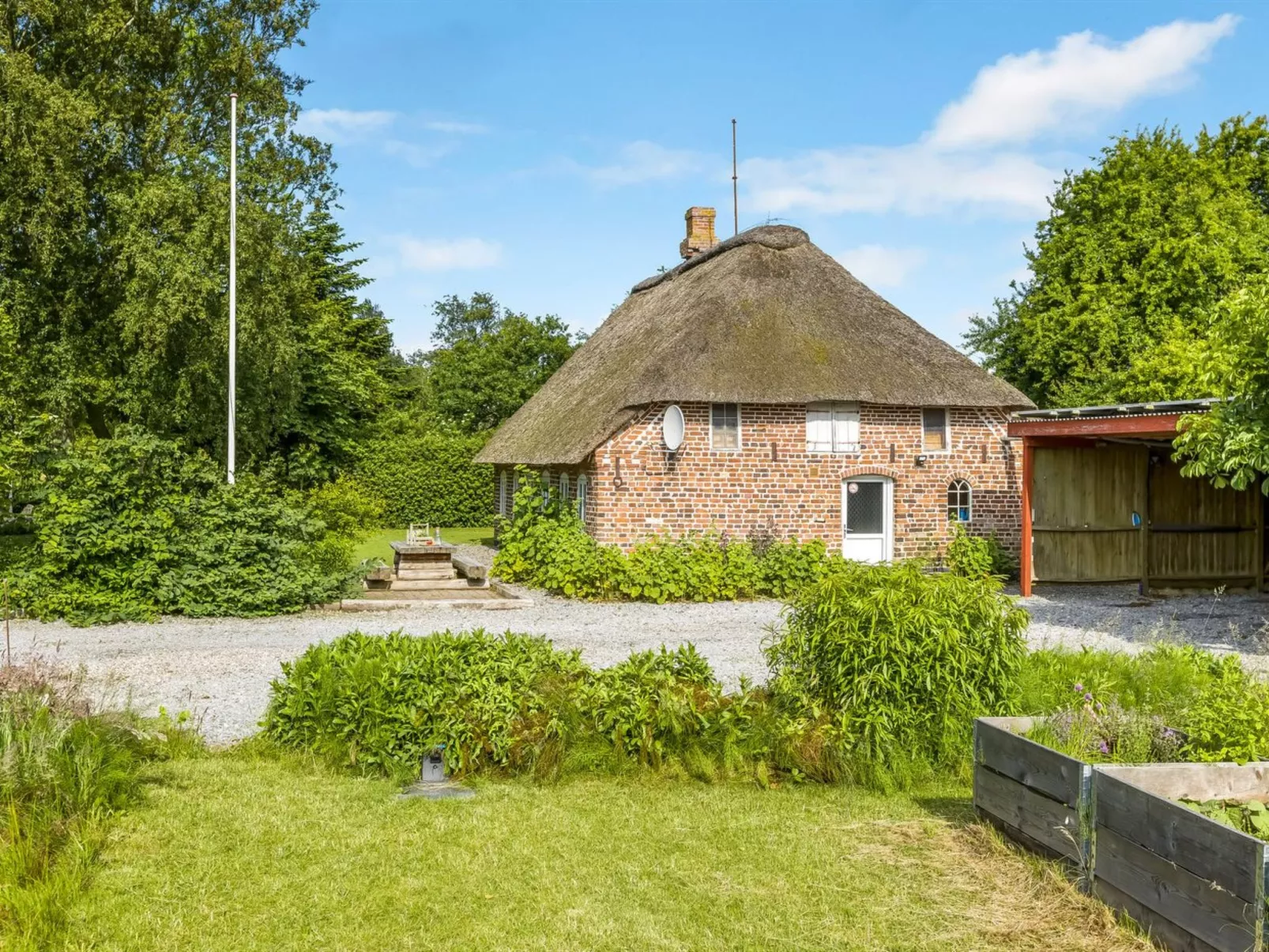 "Tuki" - 10km from the sea-Buiten