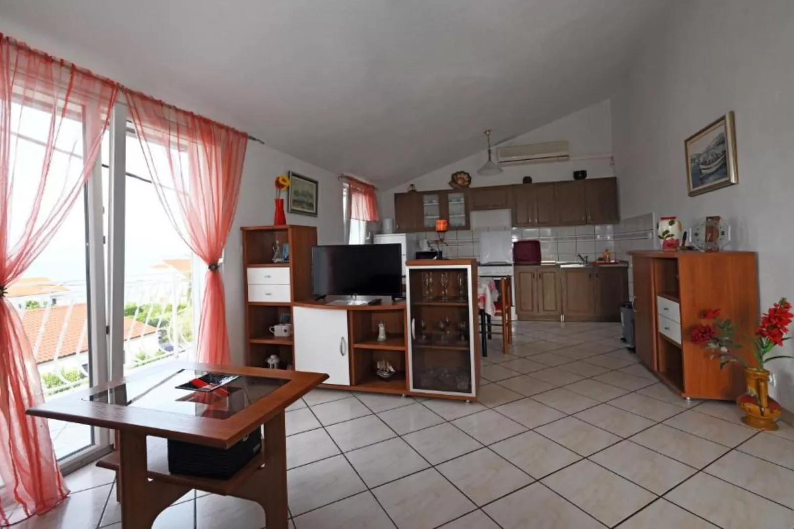 Apartments Mihovilović - 50 m from beach - Superior Two Bedroom Apartment with Balcony and Sea View (A3)