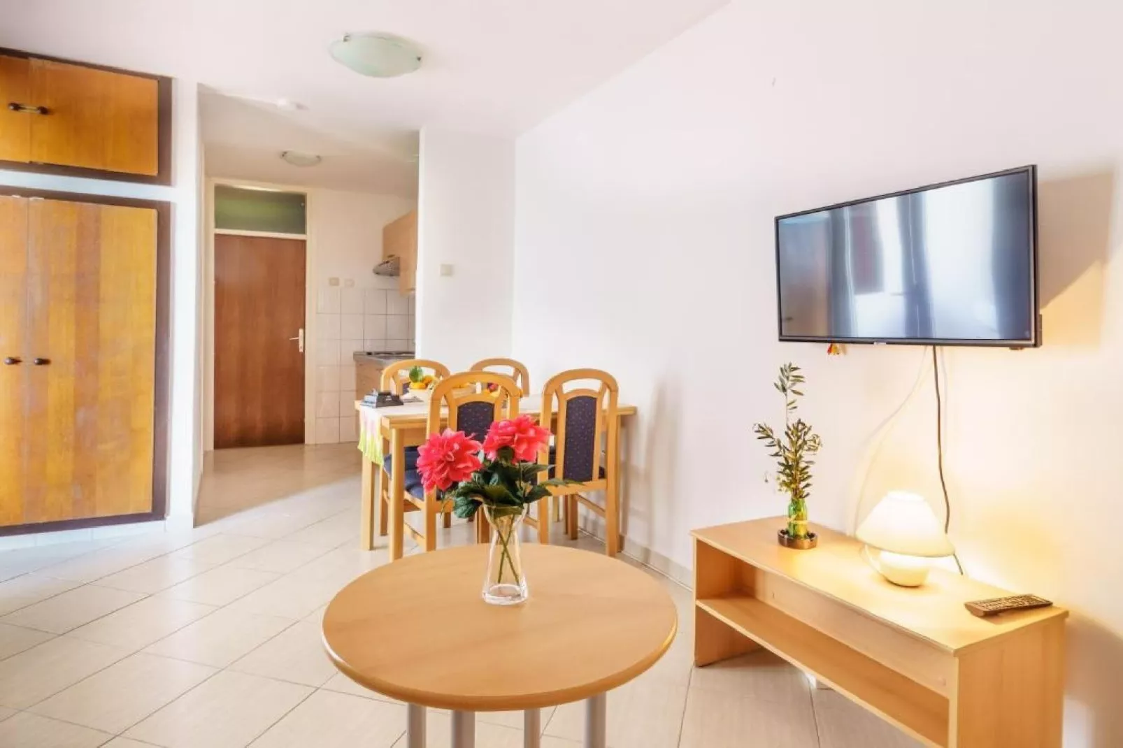 Lumbarda Resort Apartments - Standard One-Bedroom Apartment  D1