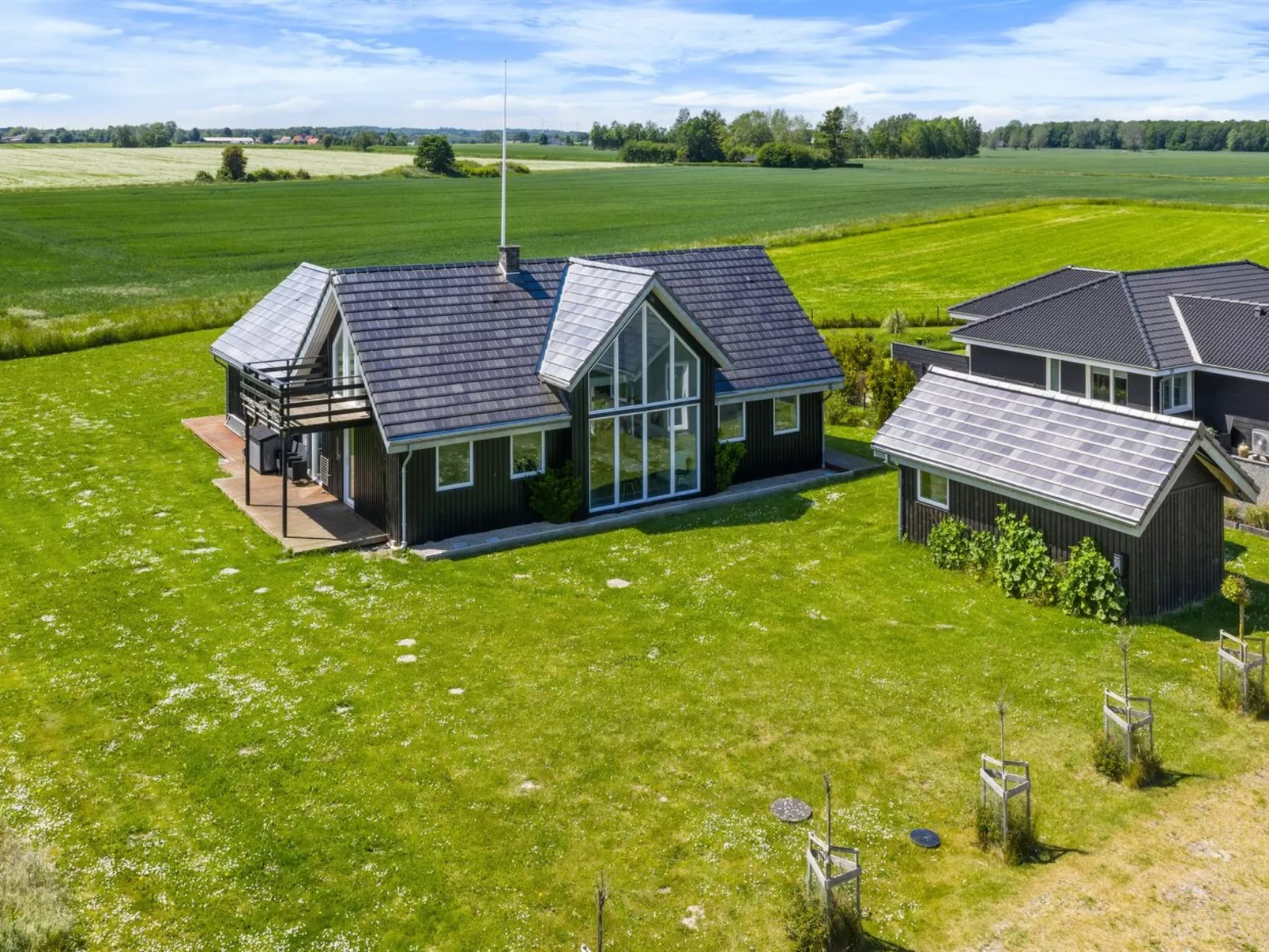 "Ung" - 460m from the sea-Buiten