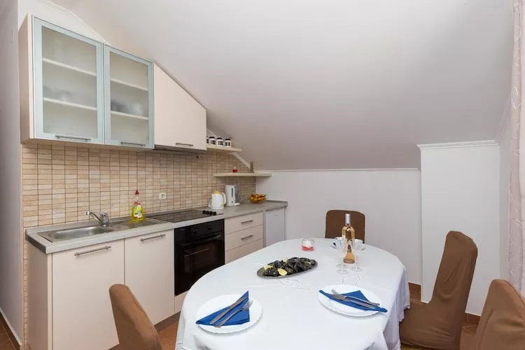 Apartments Memunić - Comfort One Bedroom Apartment with Balcony and Sea View (VELIKI)
