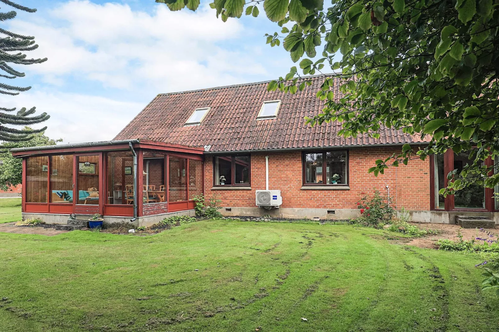 10 Personen vakantie huis in Spøttrup