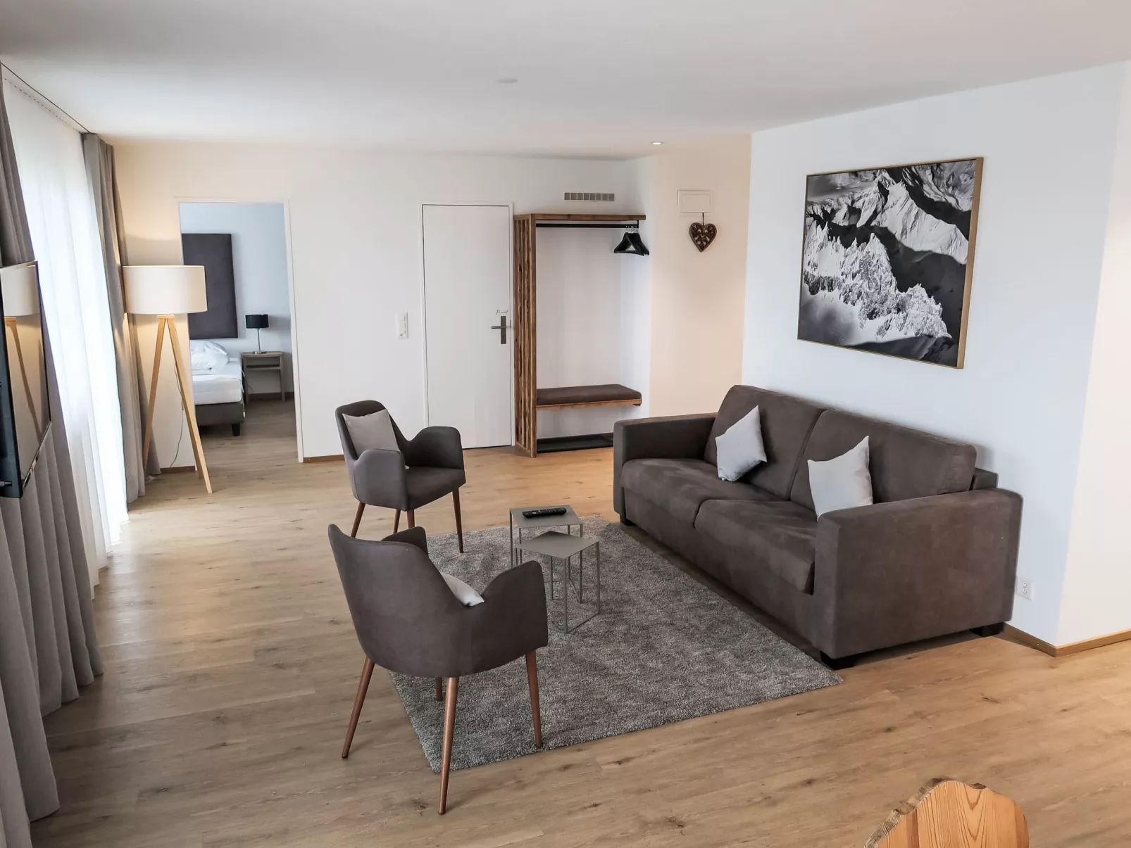 La Siala Apt.17