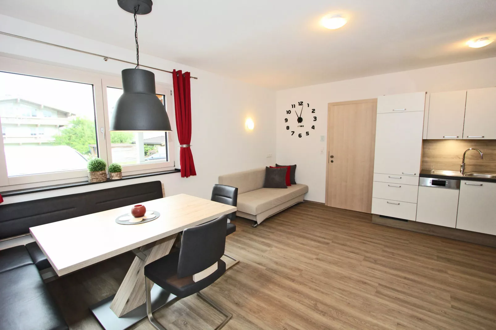 Ferienwohnung Pair-Eetkamer