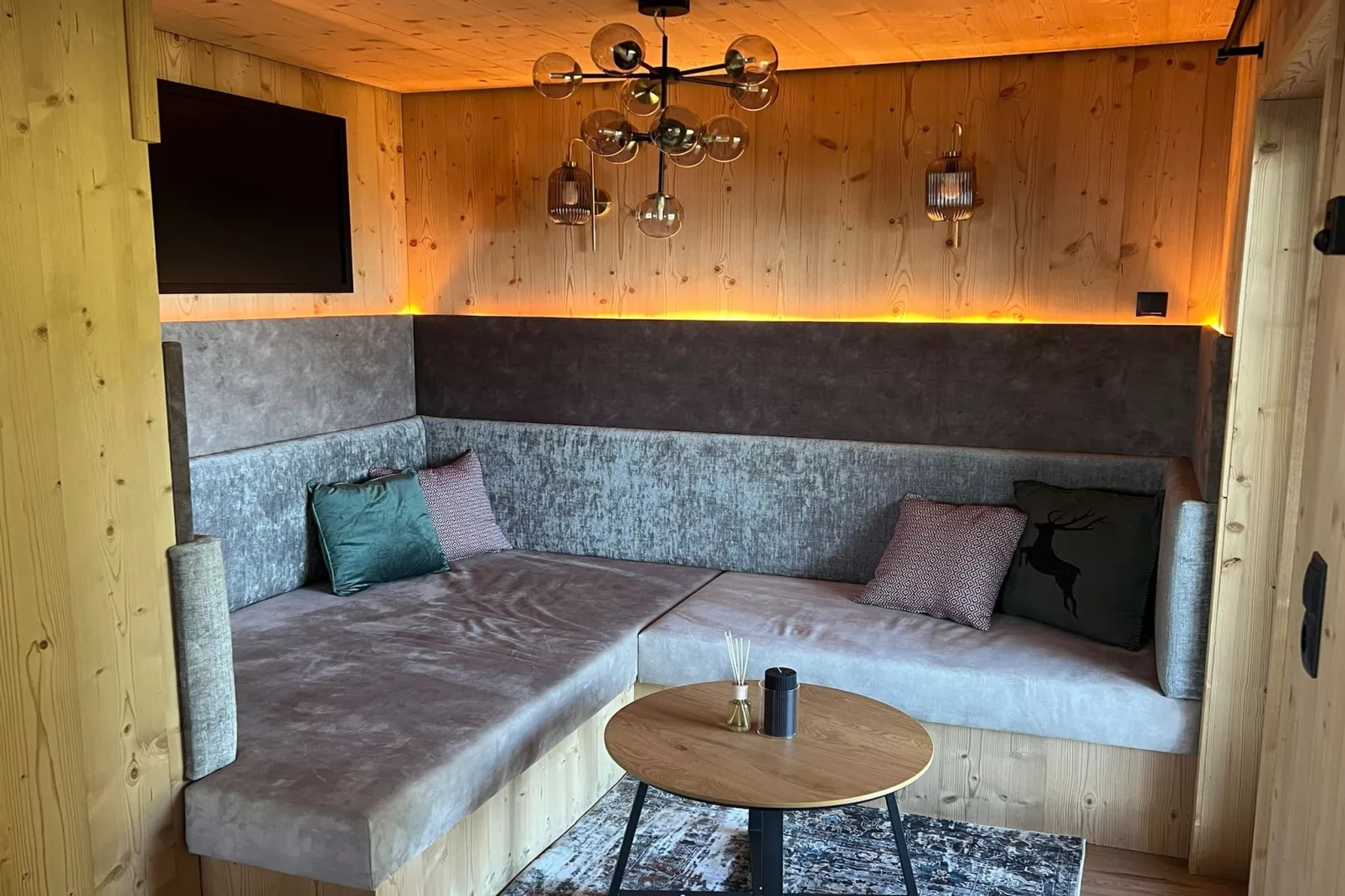 Wildschönauer Panoramahütte-Woonkamer