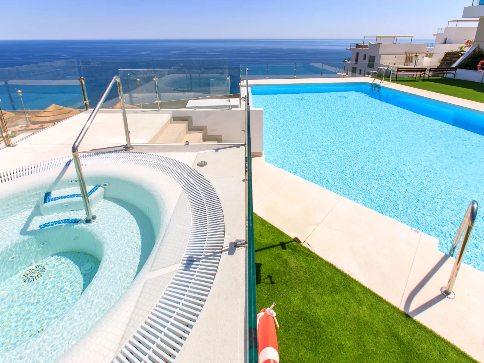Heaven Free Spa & Padel