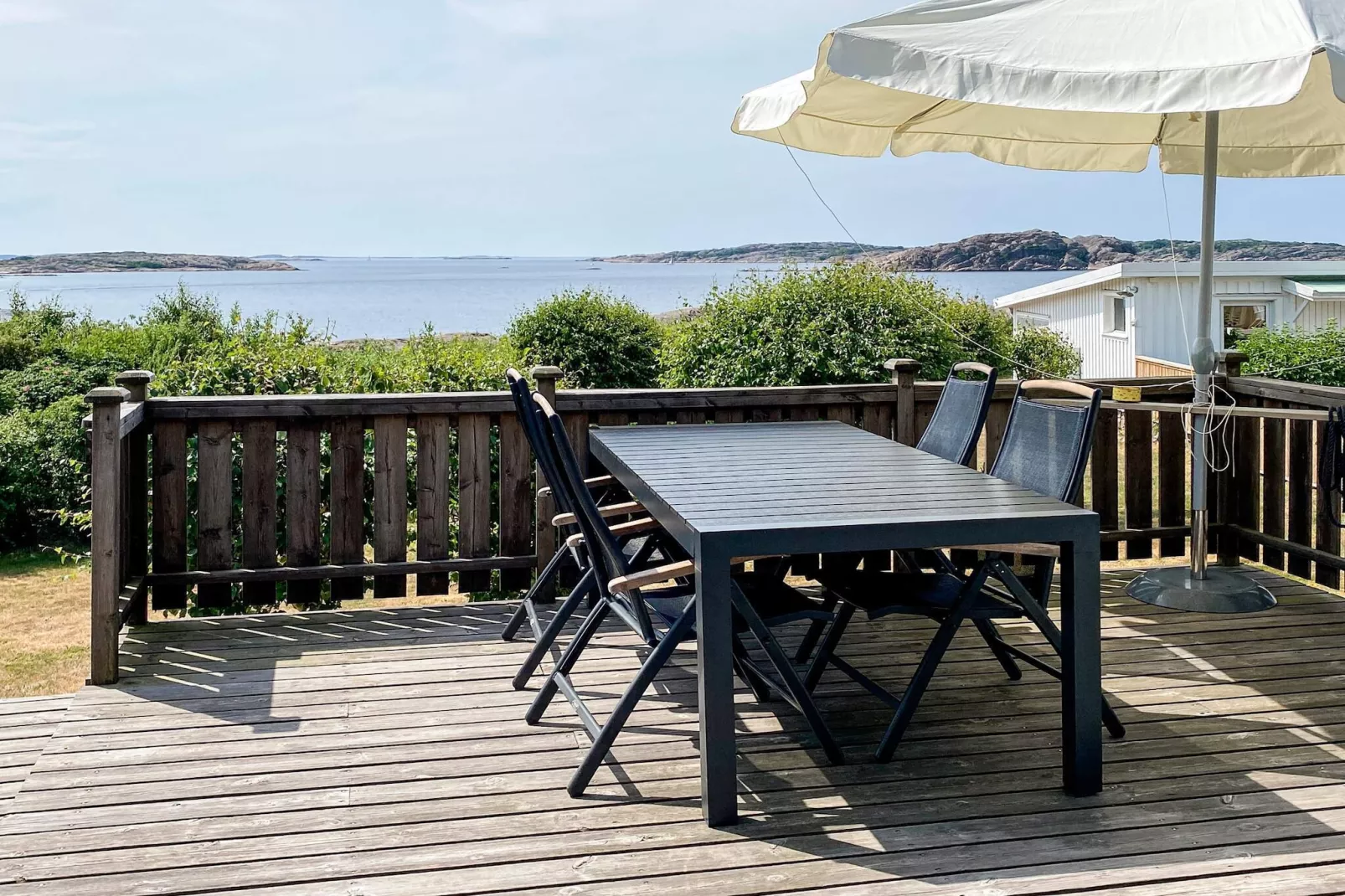 Vakantiehuis met zeezicht bij Lysekil-Buitenlucht