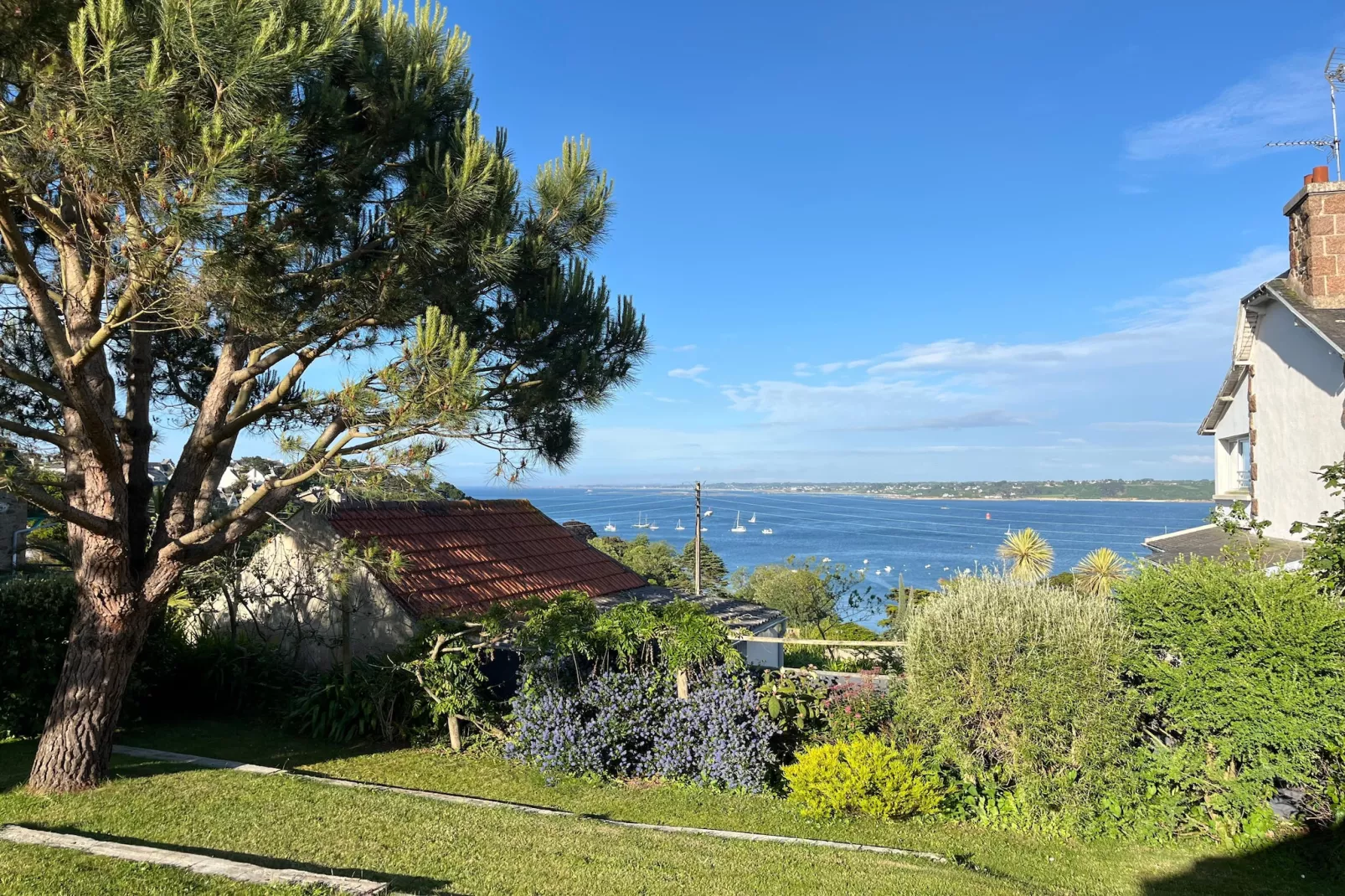 Holiday home Perros-Guirec-Uitzicht zomer