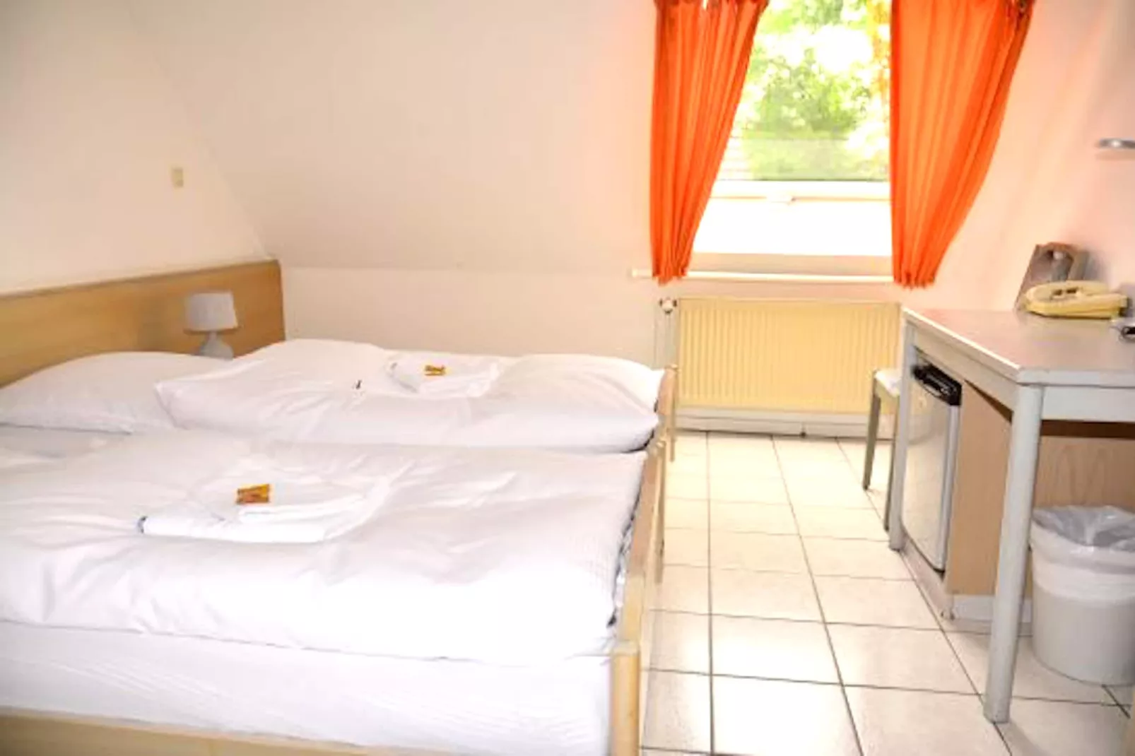 Kispet zwei Doppelzimmer Oberhausen-Slaapkamer