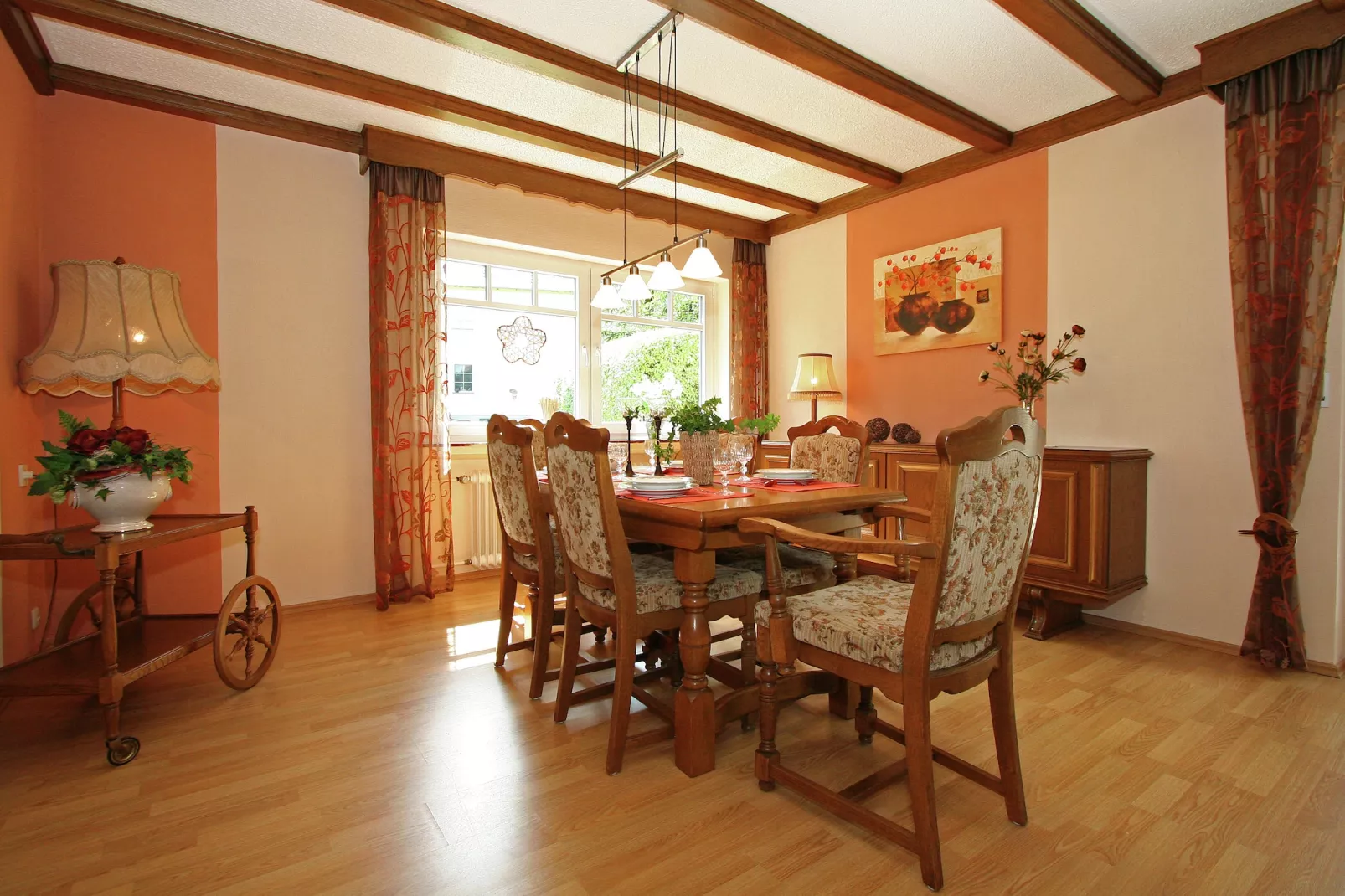 Ferienhaus zum Wäldchen-Eetkamer