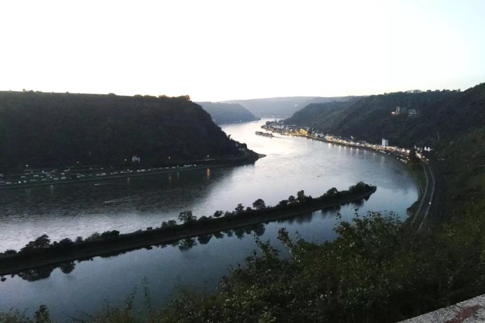 Ferienhaus und Bar St Goarshausen in der Loreley-Gebieden zomer 5km