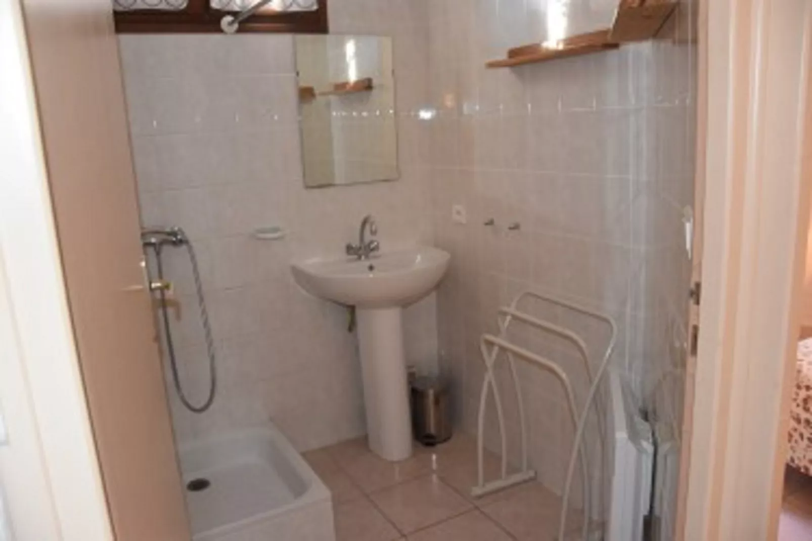 LA MAISON DE VILLAGE-Badkamer