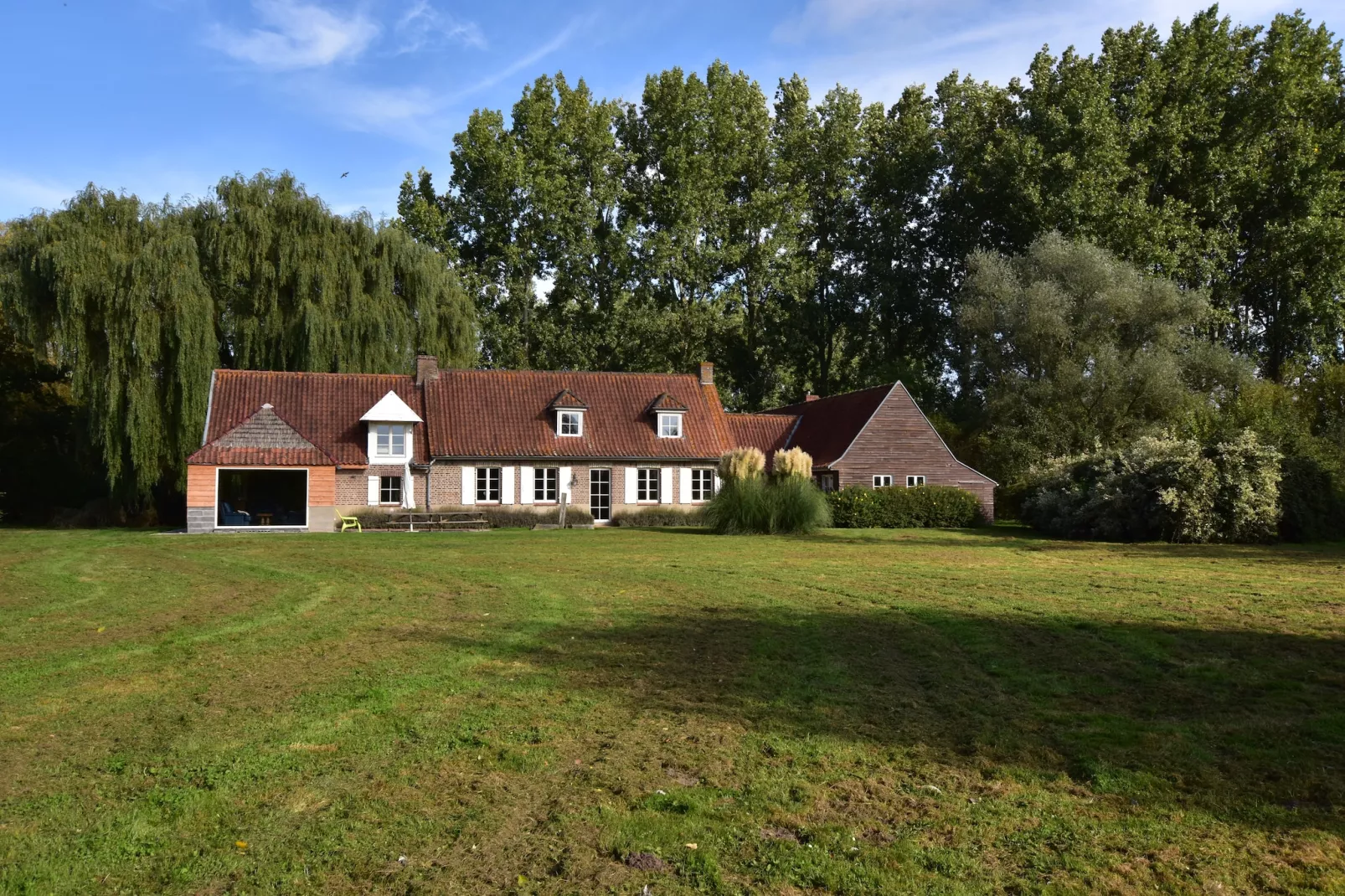 Domaine Les Ziettes-Buitenkant zomer
