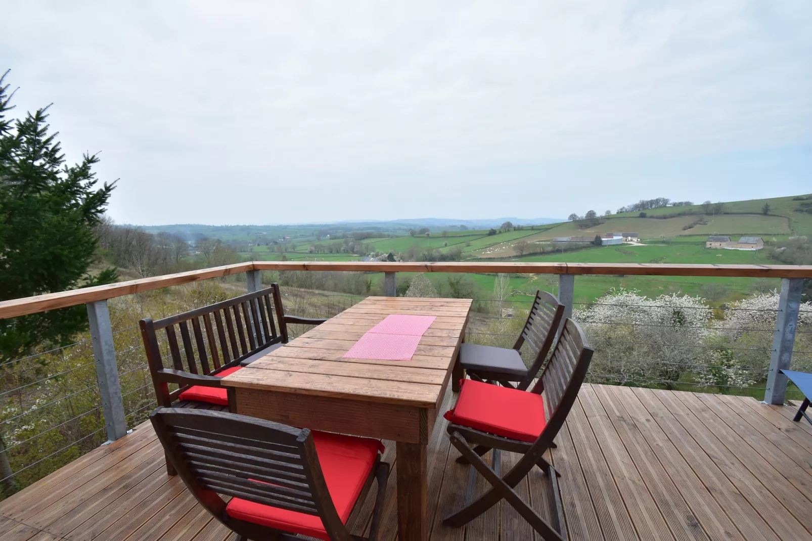 Apt 5 pers piscine partagée -  Jessica-Terrasbalkon