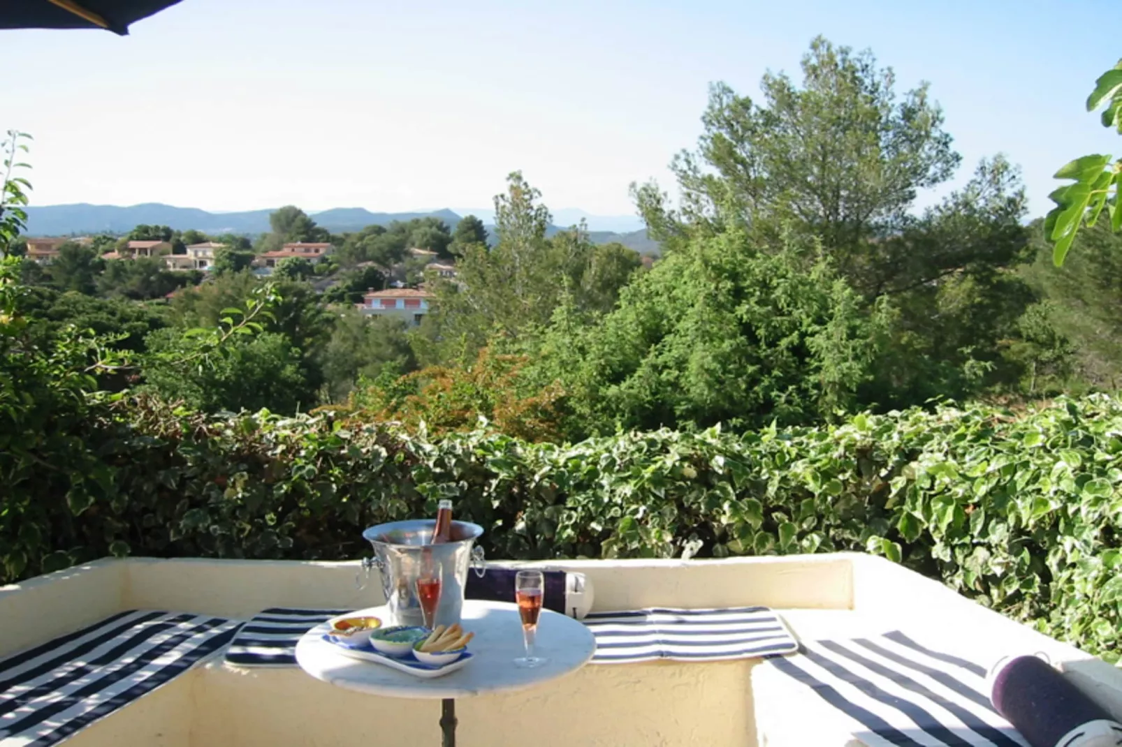 Villa Cigalières-Uitzicht zomer