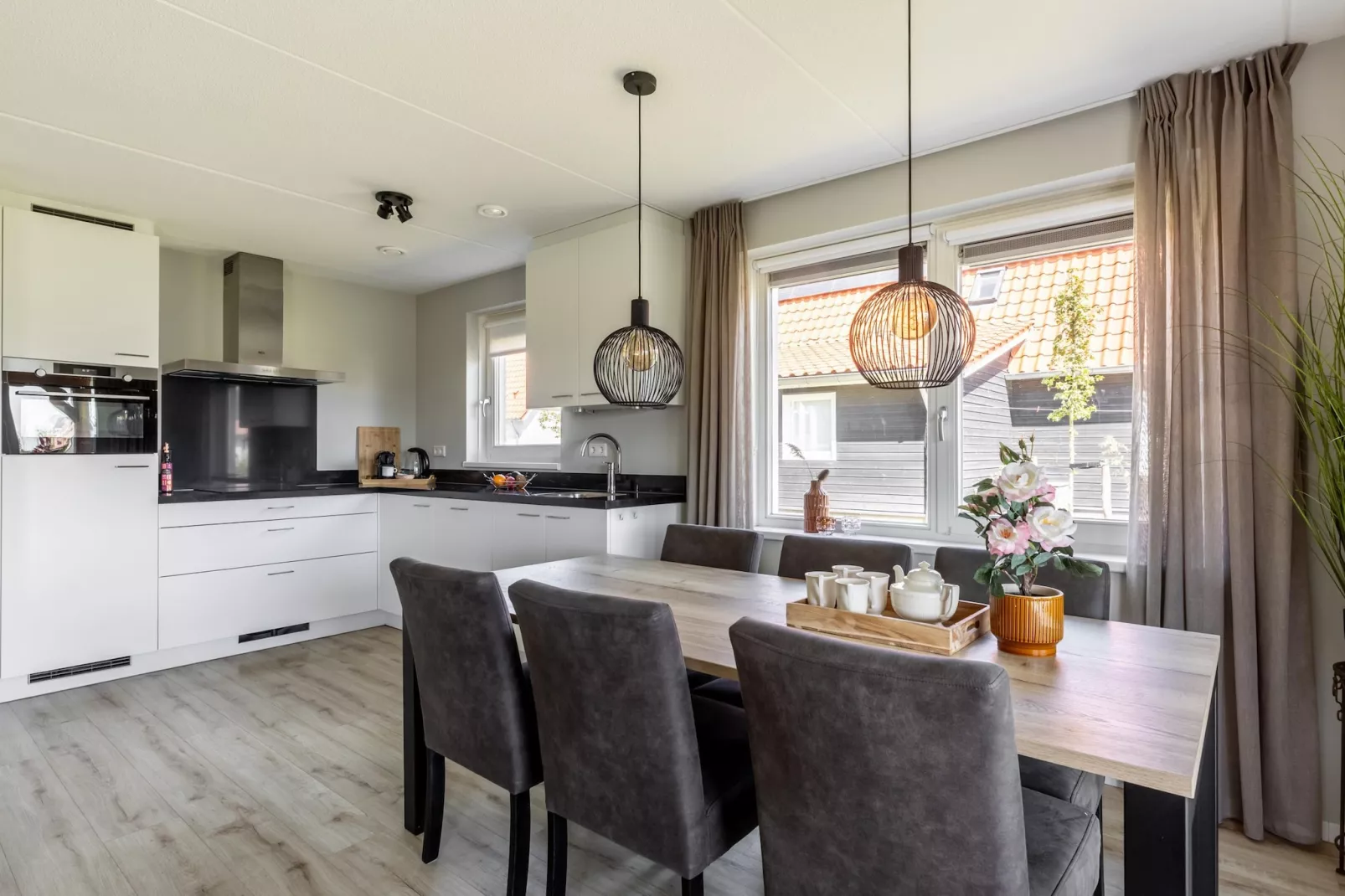 De Pluvier Huis Nr 38-Eetkamer