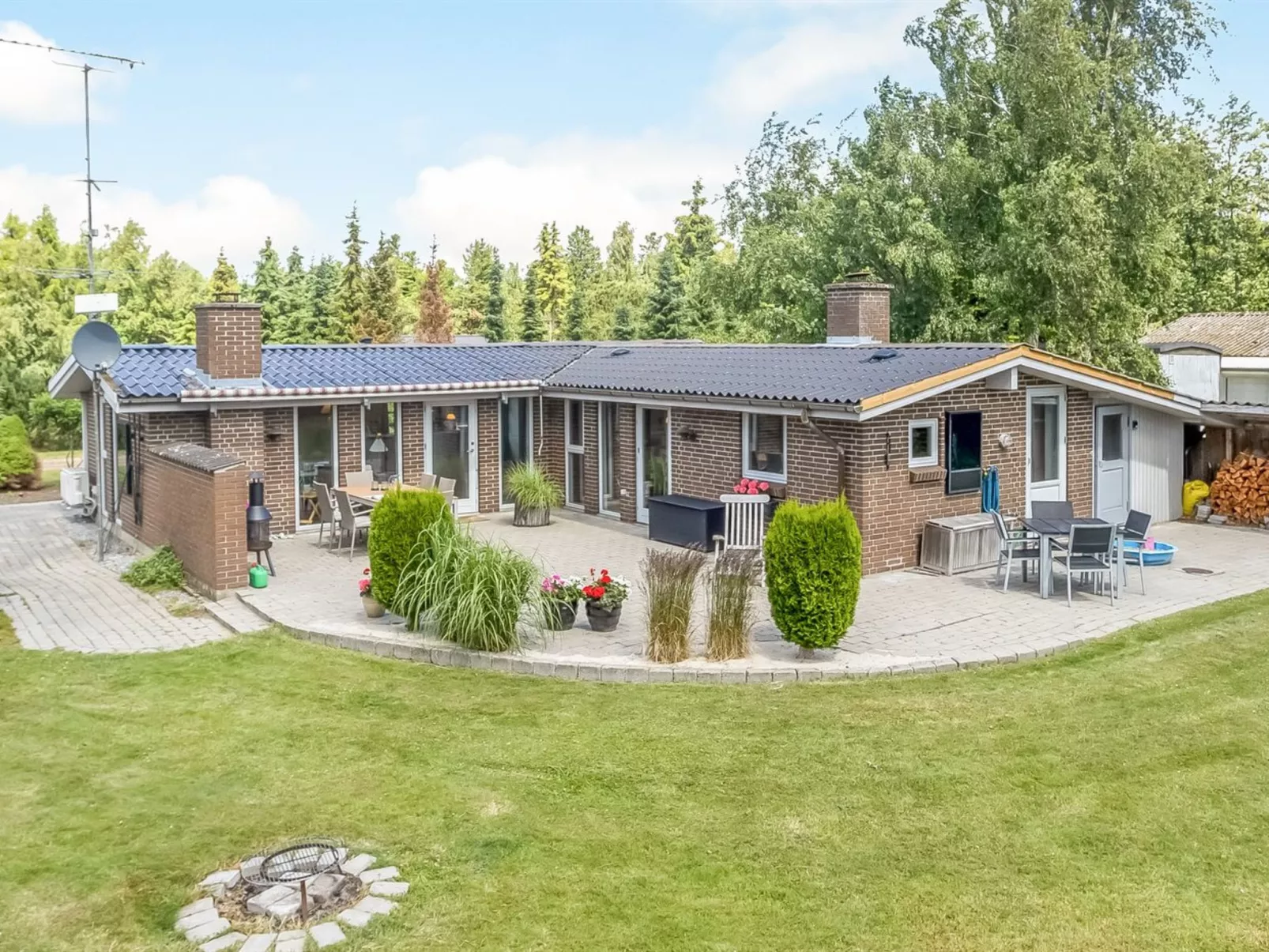 "Sessa" - 800m from the sea-Buiten