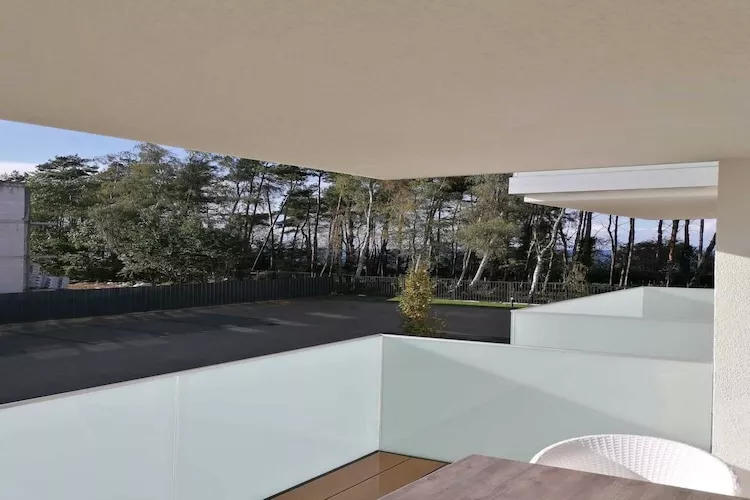 Apartment de luxe am Strand von Rewal-Terrasbalkon