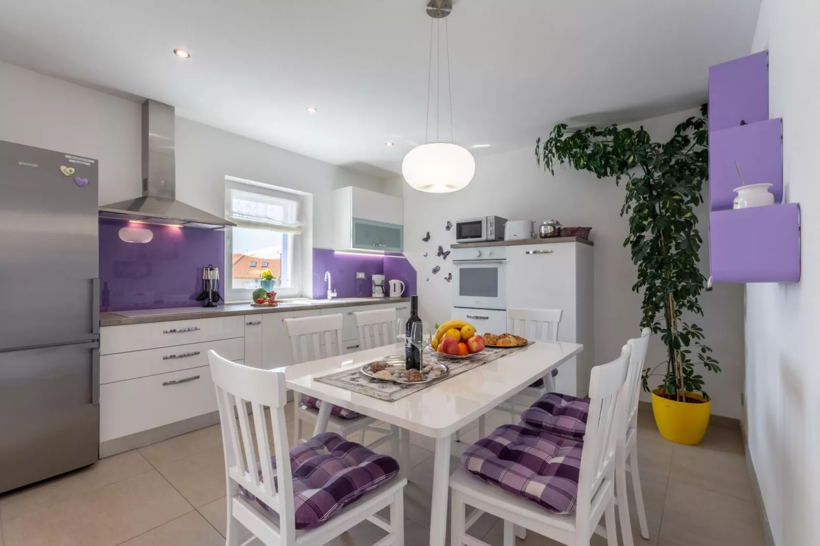 Villa Blue Sky - Three Bedroom Villa with Pool