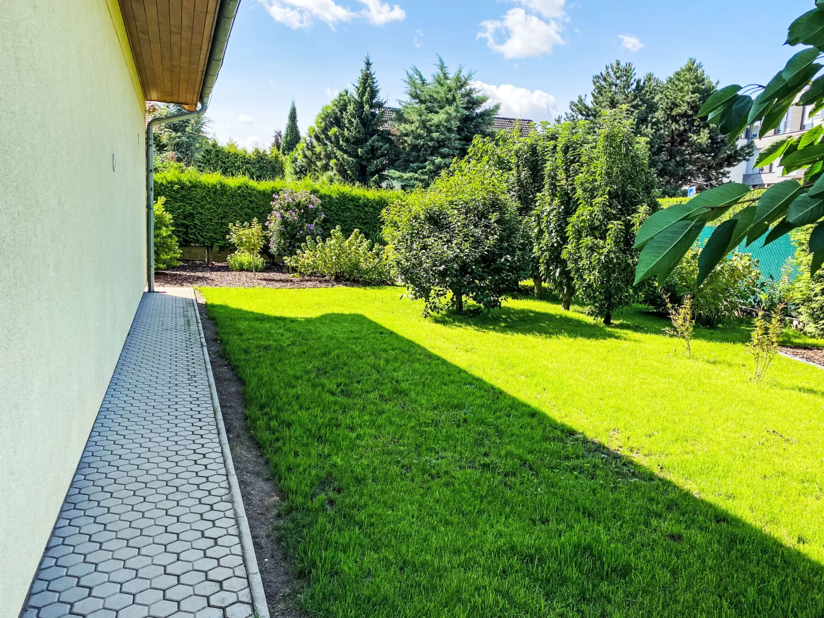 Pool & Garden Villa-Buiten