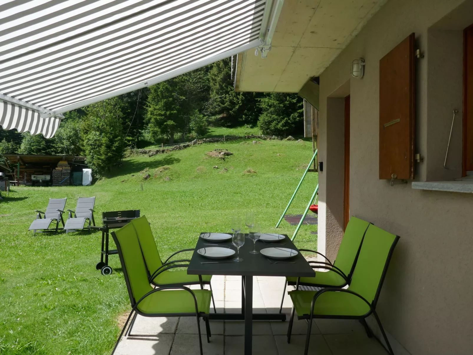Prou Forestside-Buiten