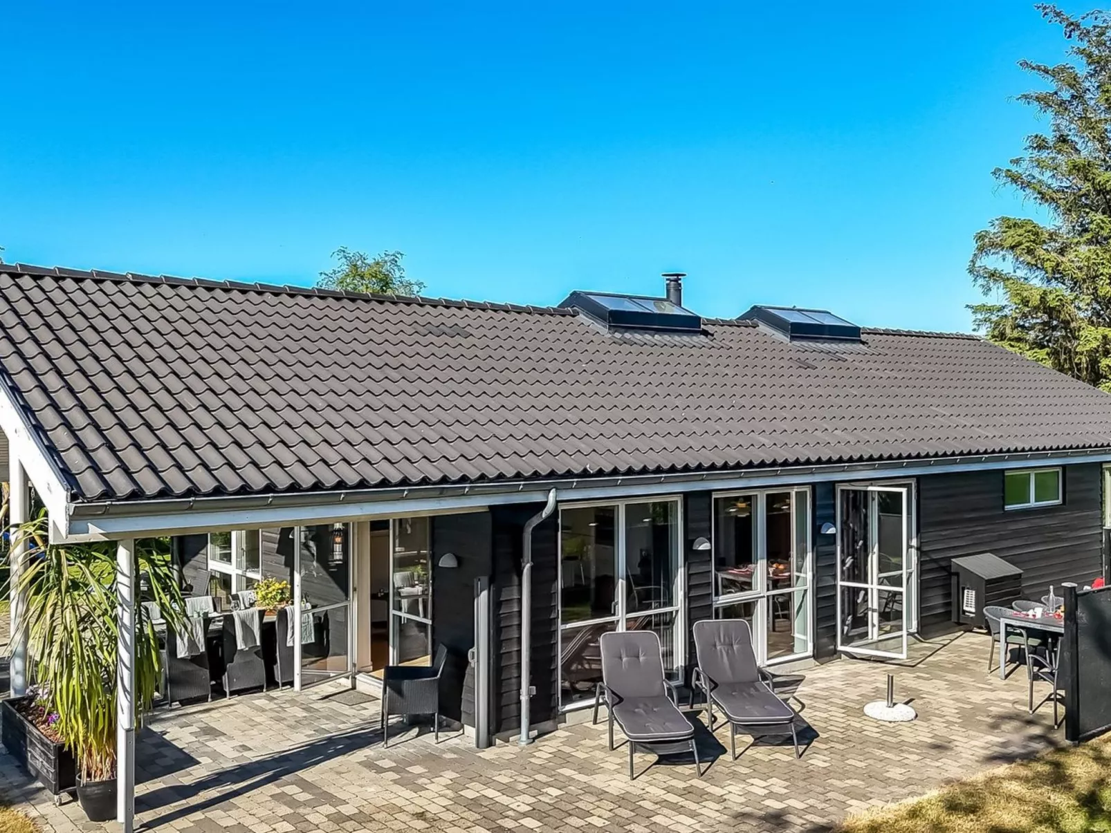 "Shania" - 300m from the sea-Buiten