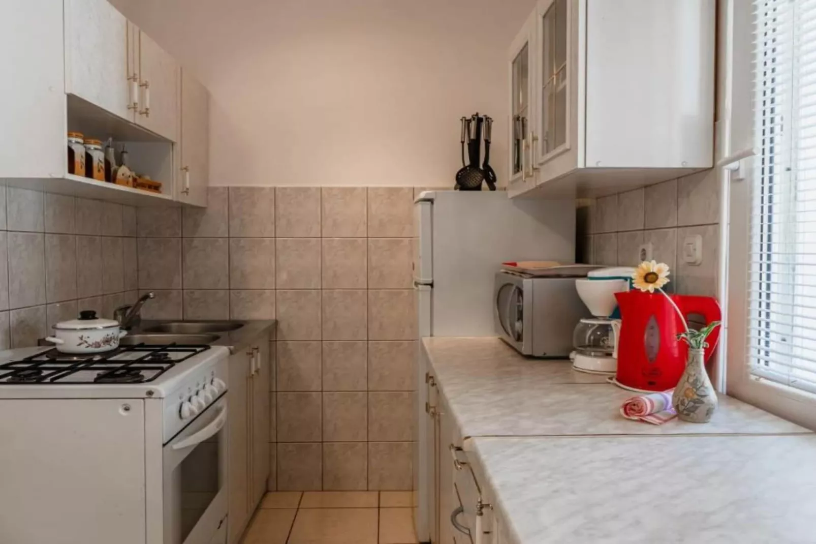 Two Bedroom Apartment 3 ( Kat)