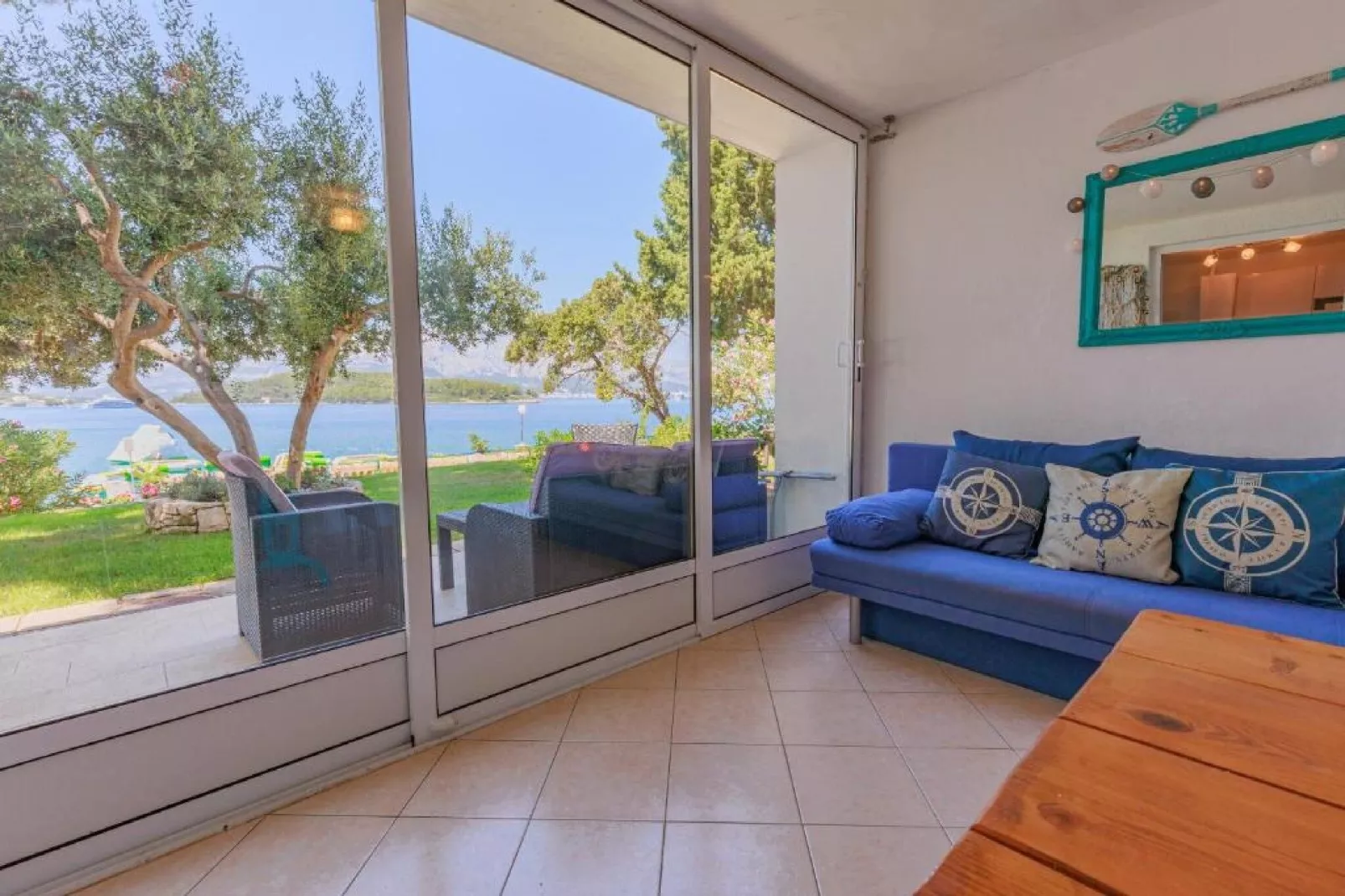 Lumbarda Resort Apartments - Comfort One Bedroom Apartment  E9