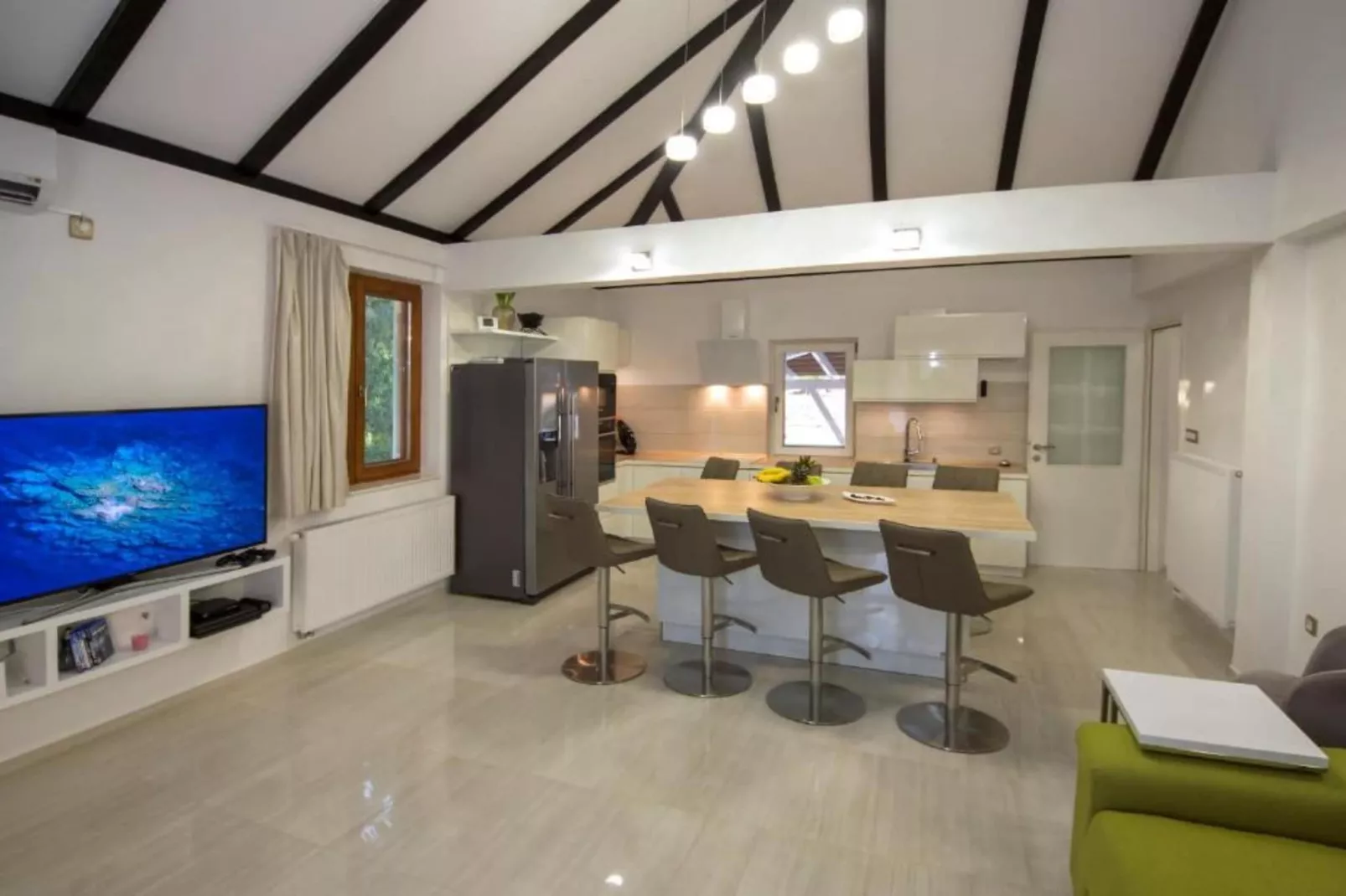 Villa Gabriel - Three Bedroom Villa with Outdoor Pool