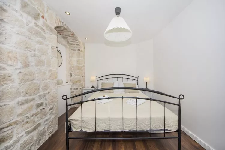 Apartments Stone Elegance (ST) - Deluxe Studio Apartment (Kamik)
