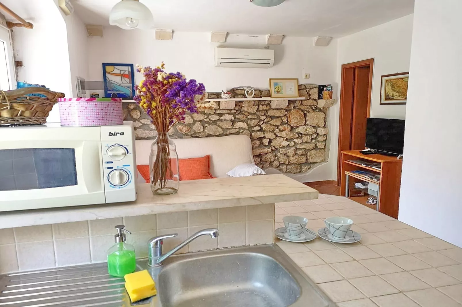 Olive's Apartment-Two Bedroom Apartment with Terrace