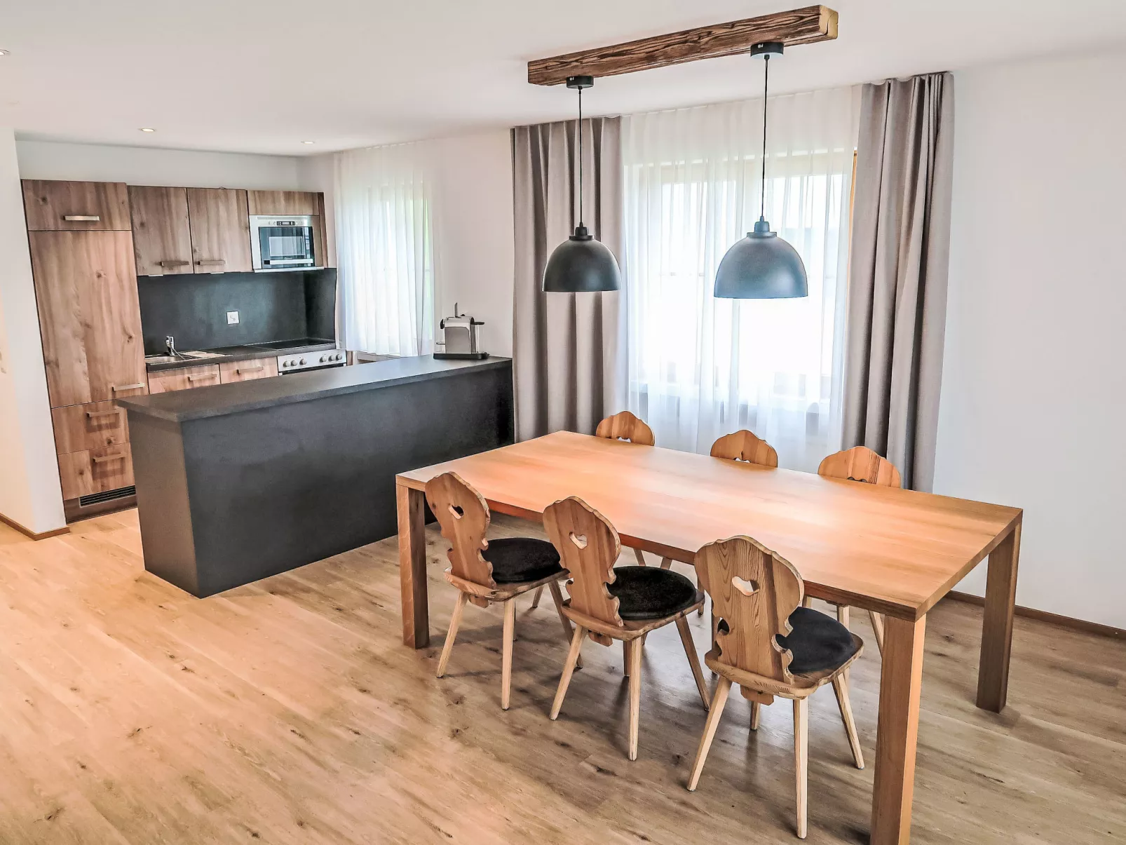 La Siala Apt.17