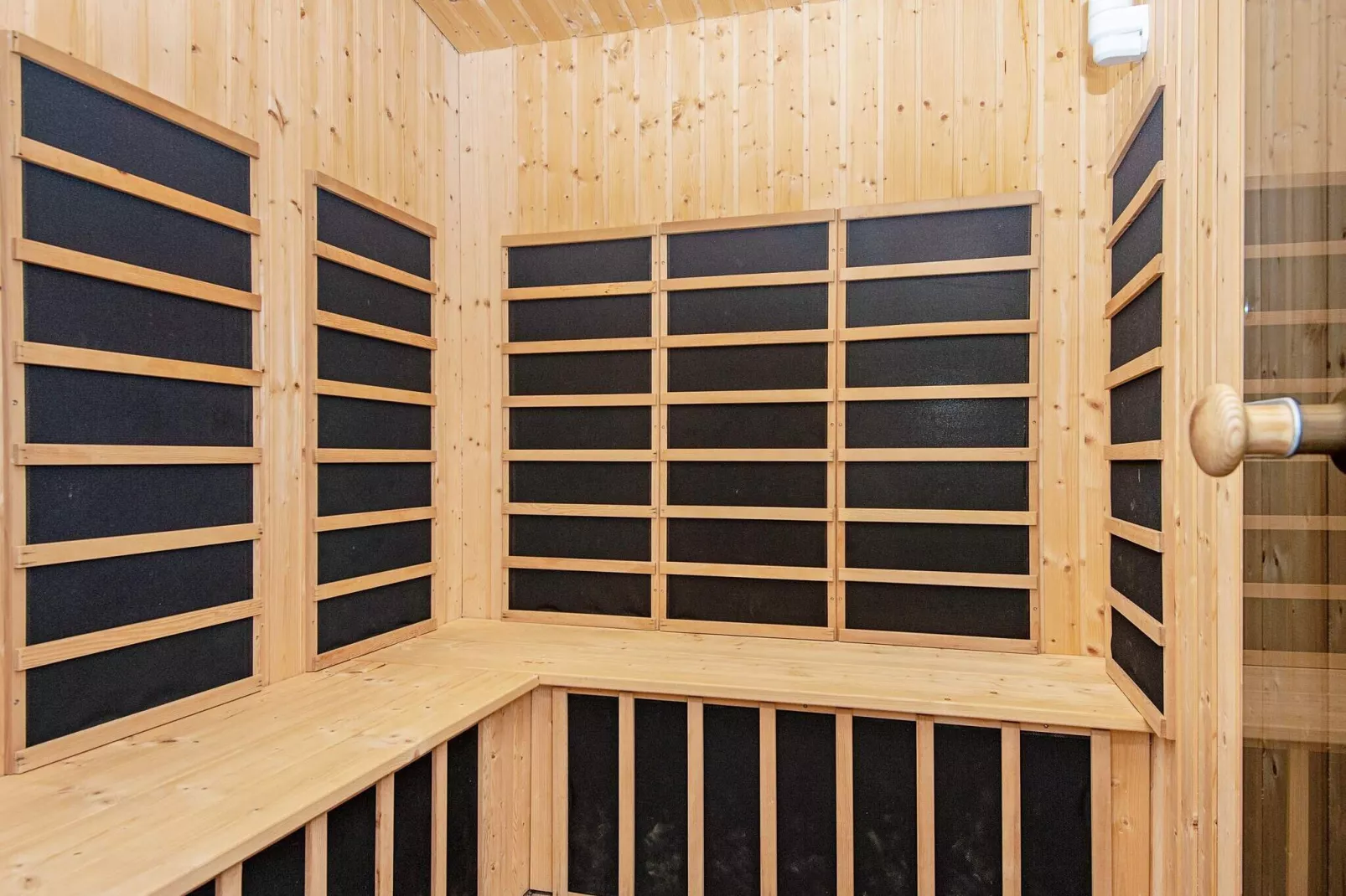 10 persoons vakantie huis in Knebel-Sauna