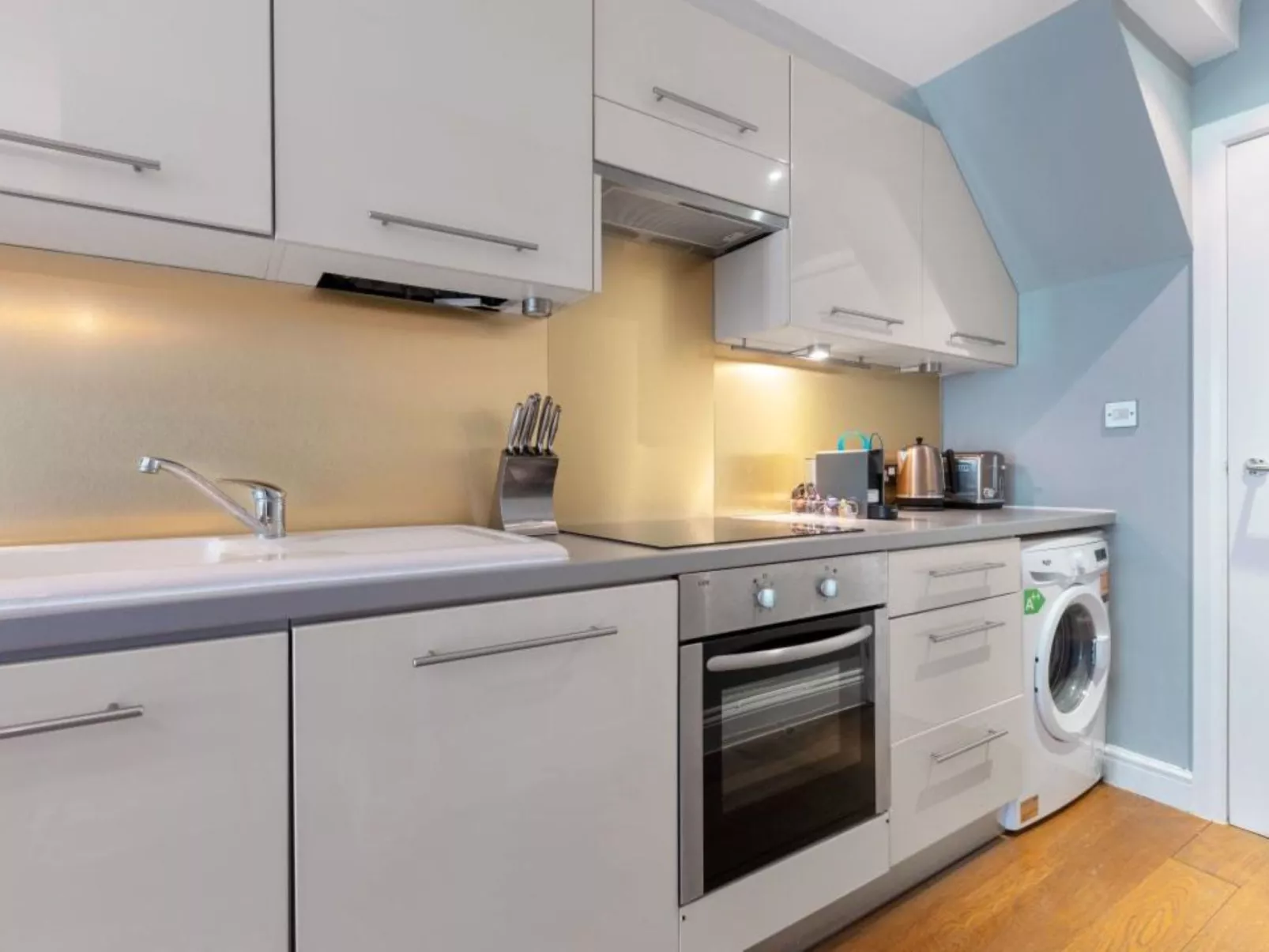 Lena Gardens 1 Bed