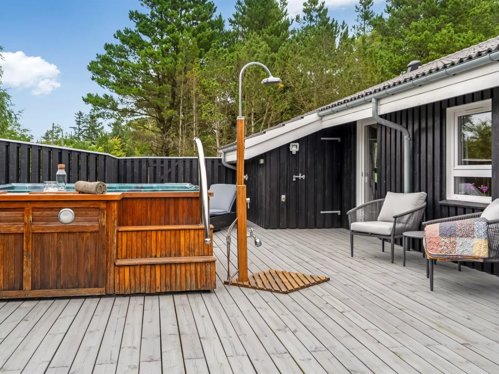 "Eeske" - 2.5km from the sea