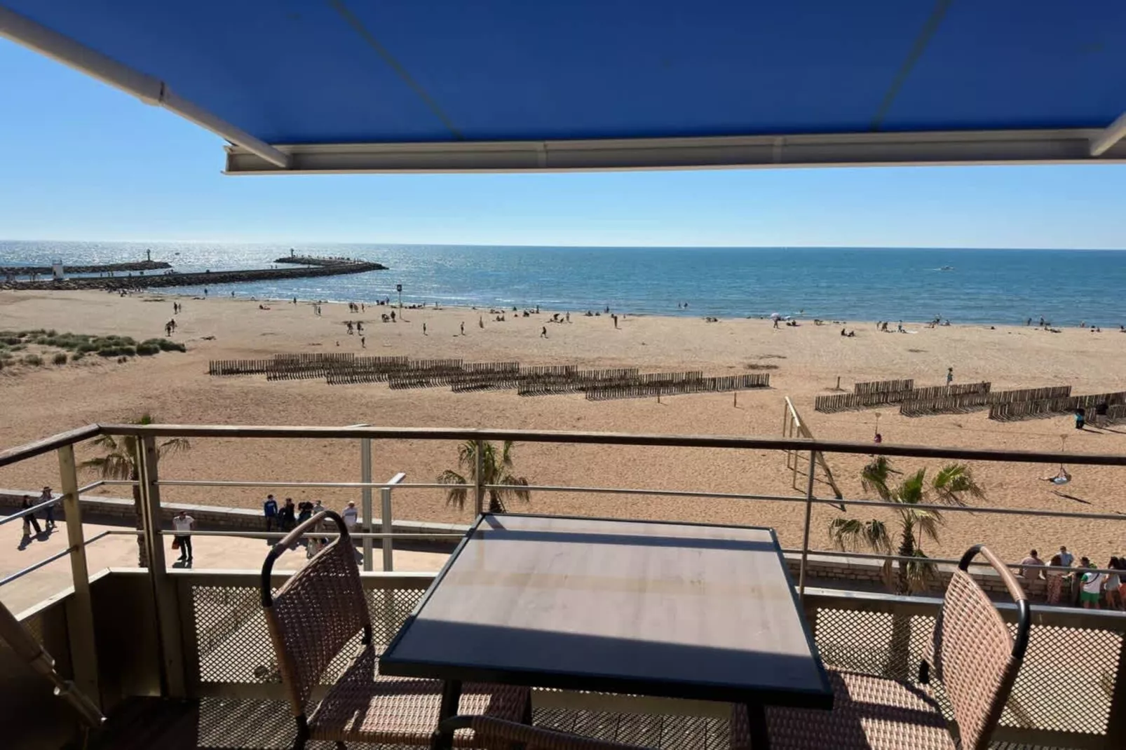 22 Front de Mer avec-Terrasbalkon