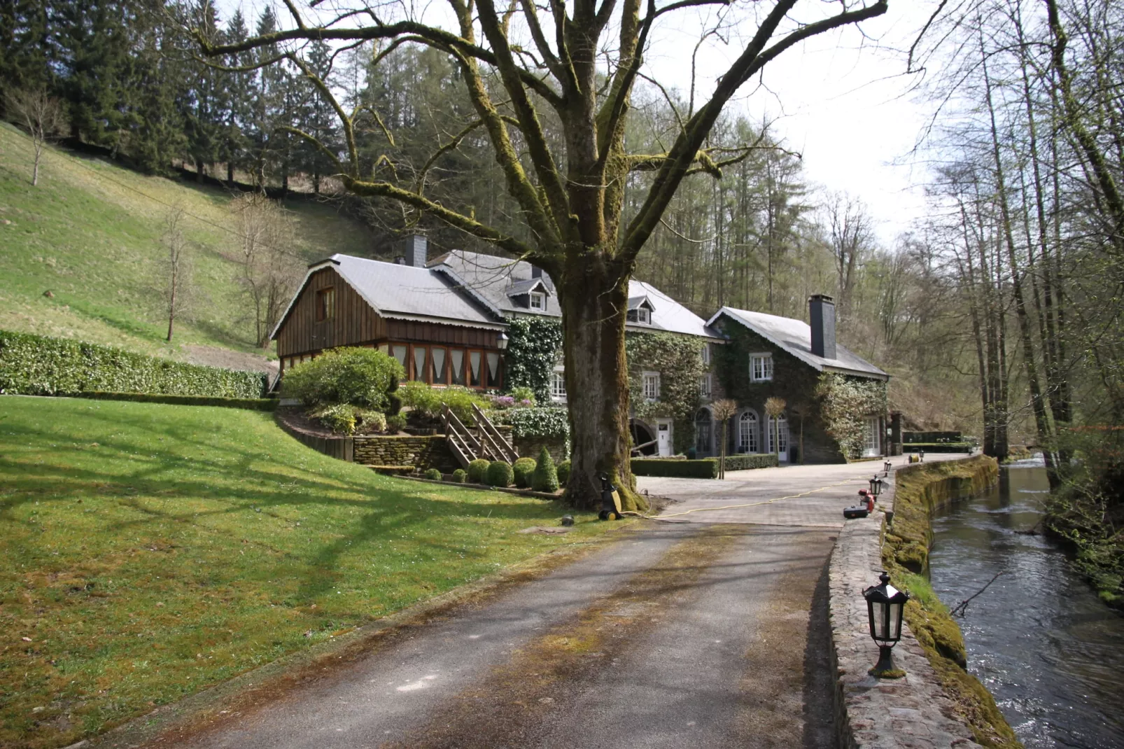 Le Vieux Moulin 22-Buitenkant zomer