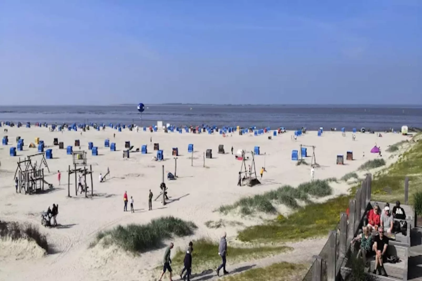 Ferienwohnung mit Balkon für Zwei in Dornumersiel-Gebieden zomer 5km